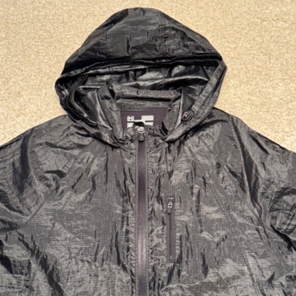 Black Under Armour Hooded Running Jacket - Medium - Picture 2 of 13
